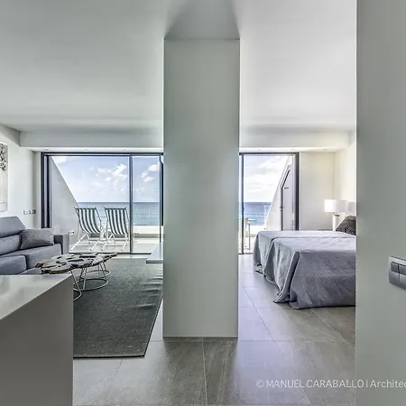Penthouse Over The Sea شقة *